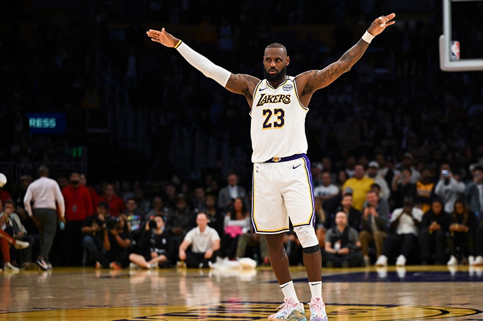 LeBron James’ten triple-double: Lakers’tan 3’te 3